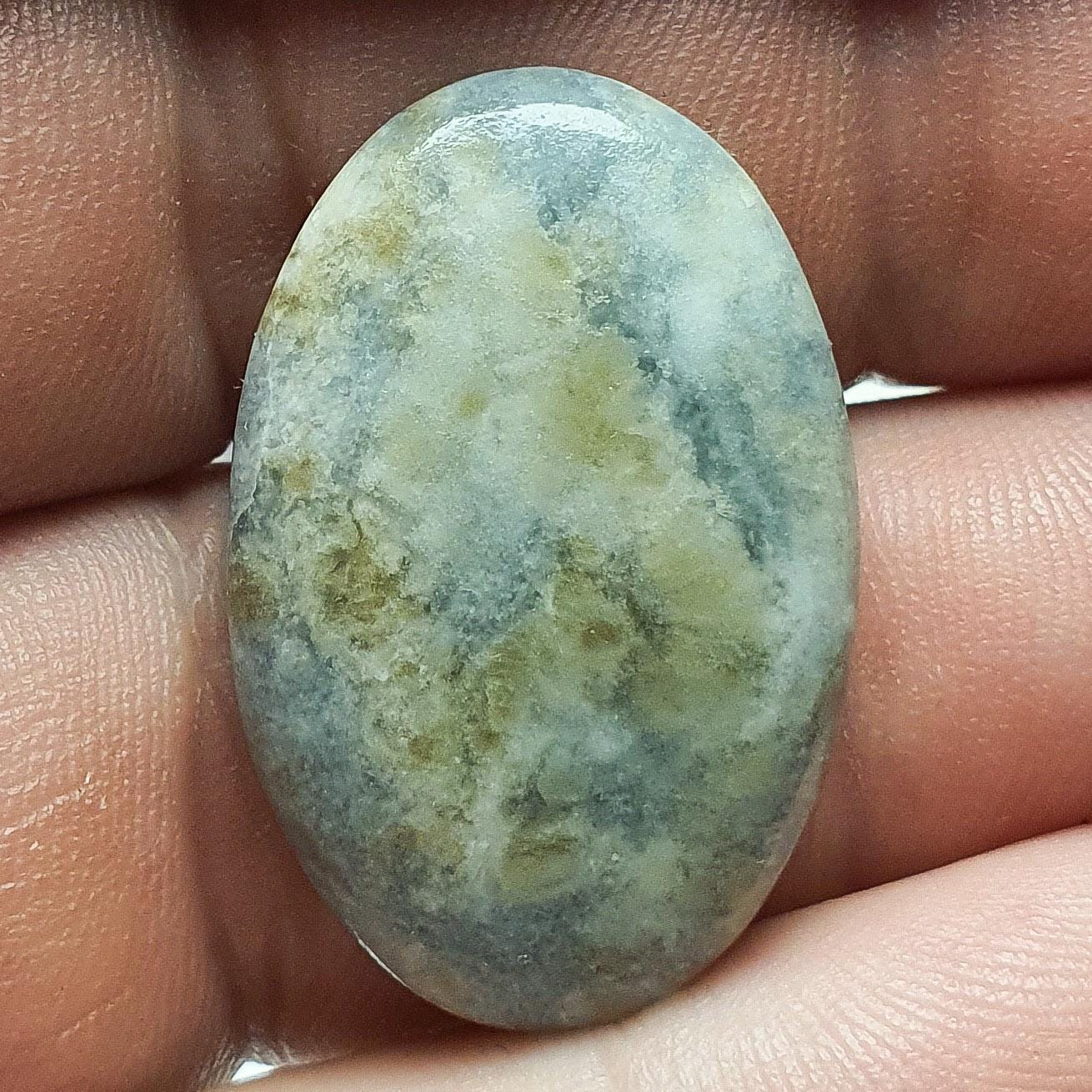 Blue calcite cabochon from Czechia