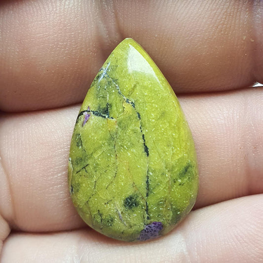 Serpentine stichtite cabochon