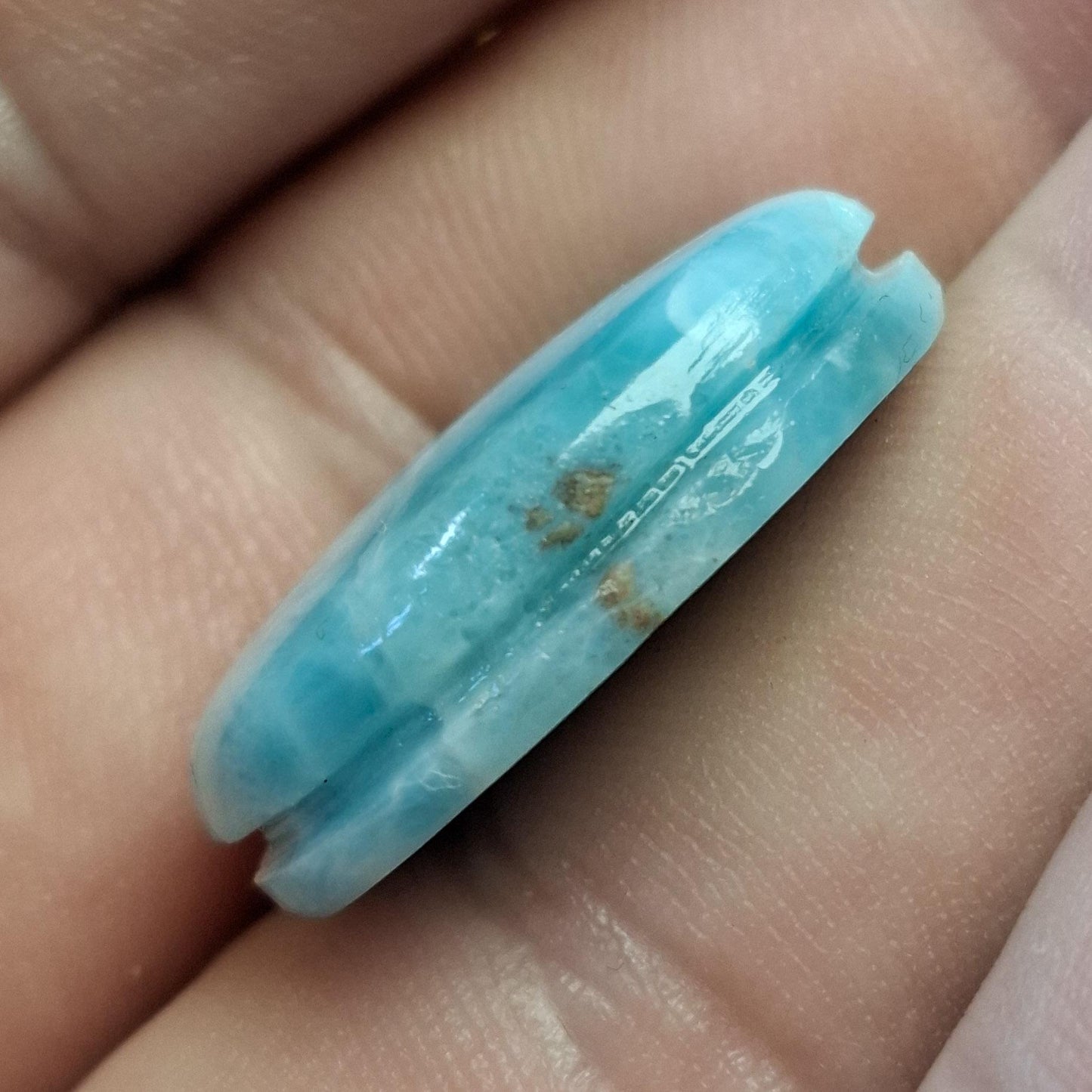 Cabochon larimar rainurée