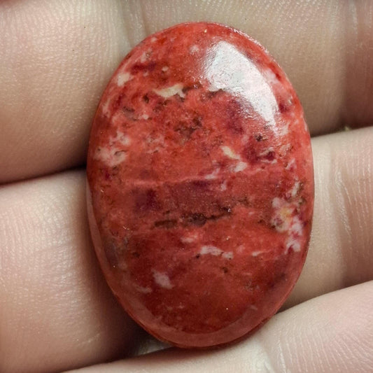 Cabochon thulite de leksvik rainurée