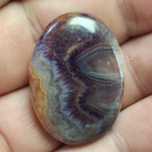 Cabochon agate lace de chatelperron