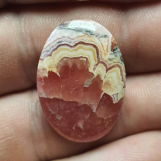 Cabochon rhodochrosite