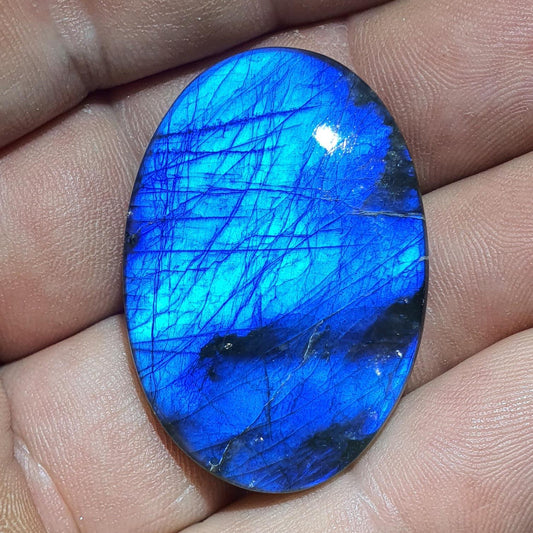 Cabochon labradorite