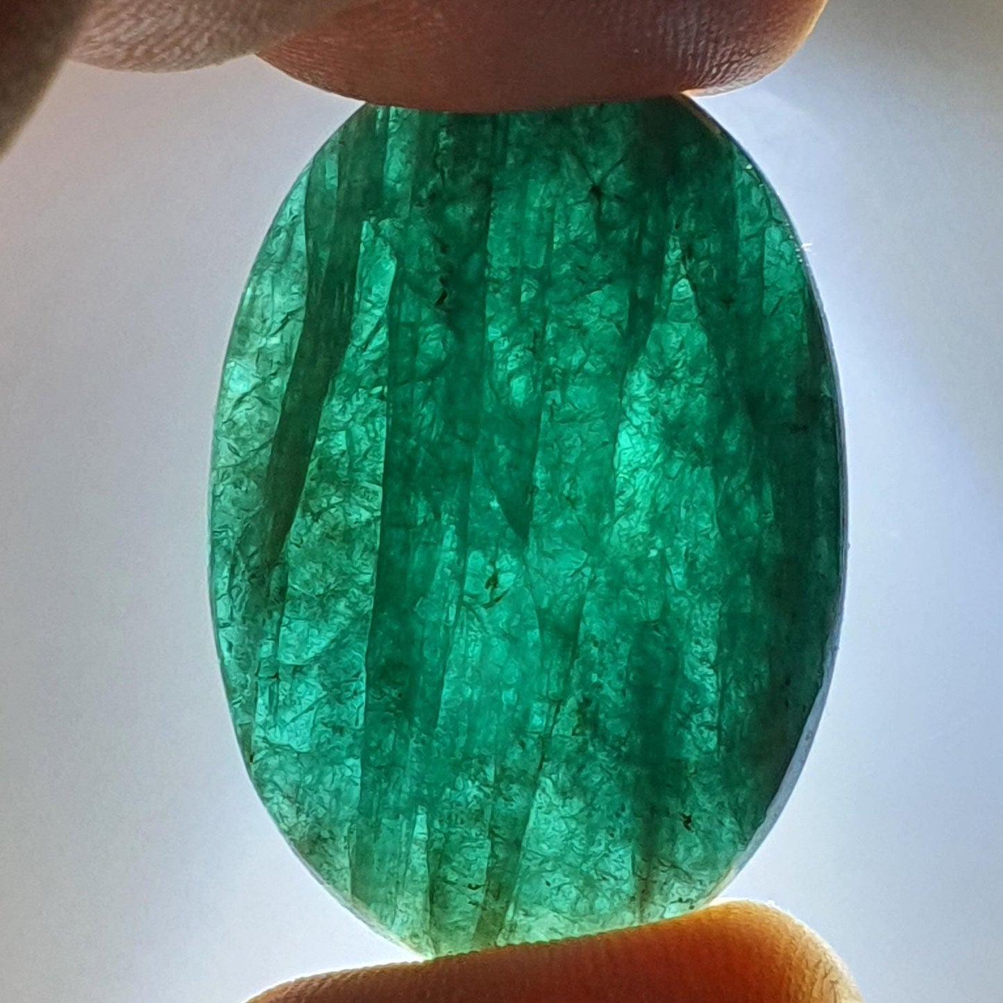 Cabochon apatite verte