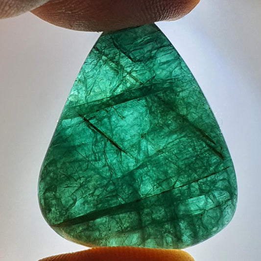 Cabochon apatite verte