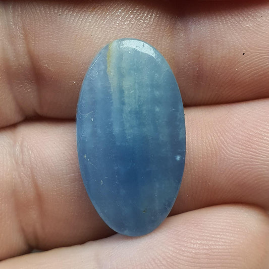 Cabochon aragonite bleue