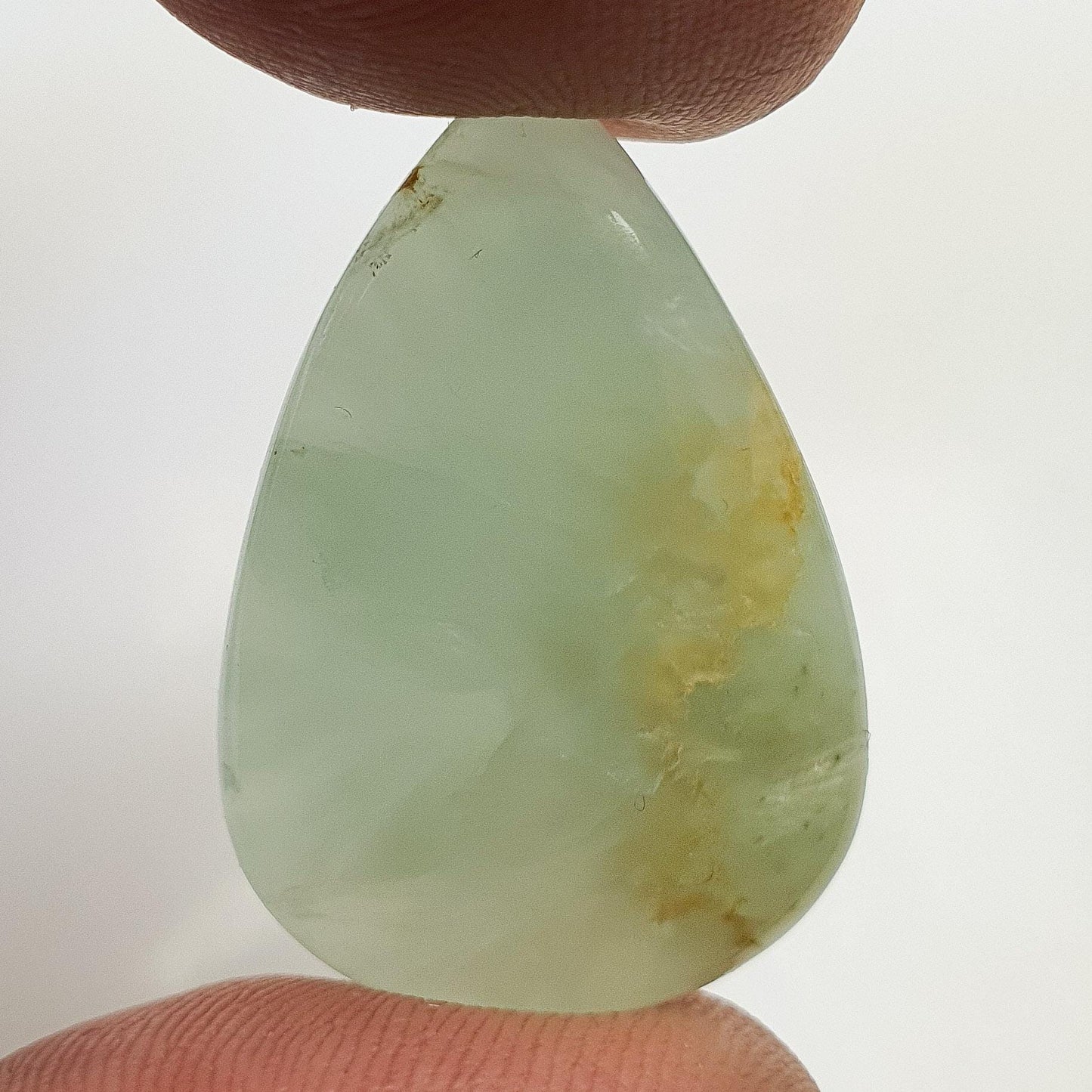 Cabochon prehnite