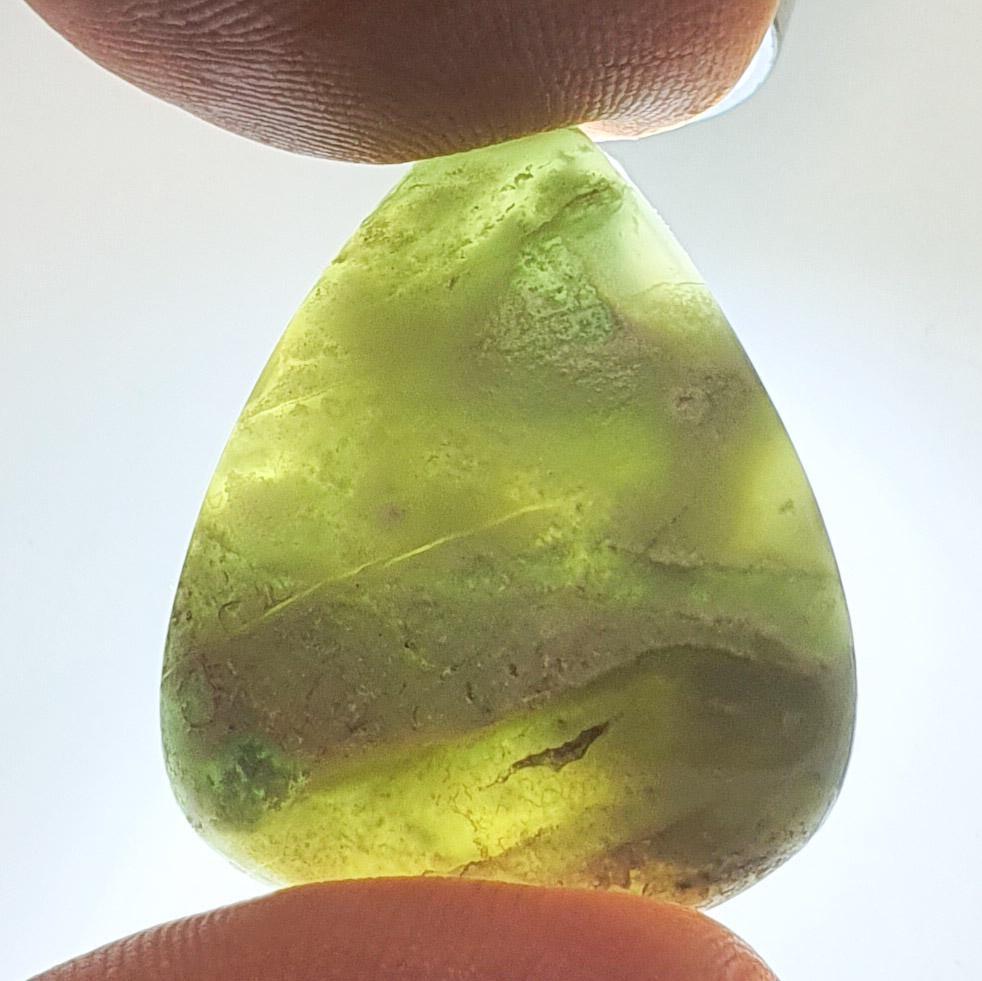 Cabochon opale kiwi