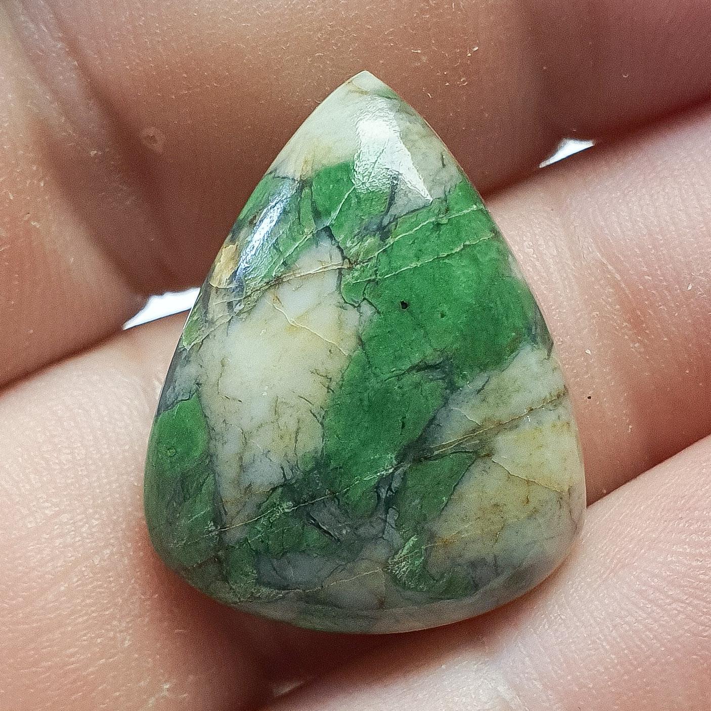 Cabochon smaragdite