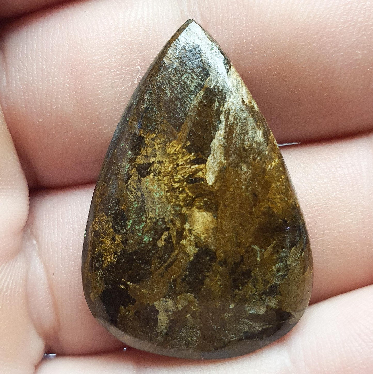 Cabochon bronzite