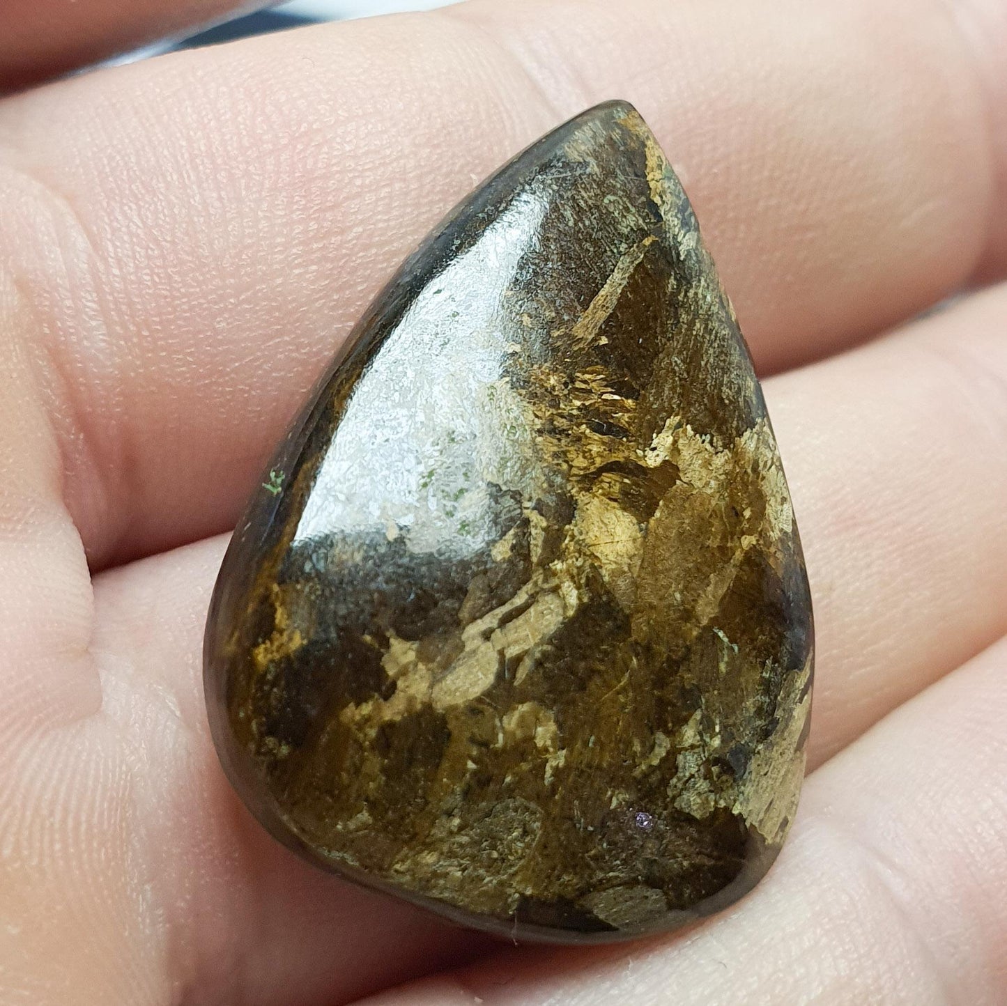 Cabochon bronzite