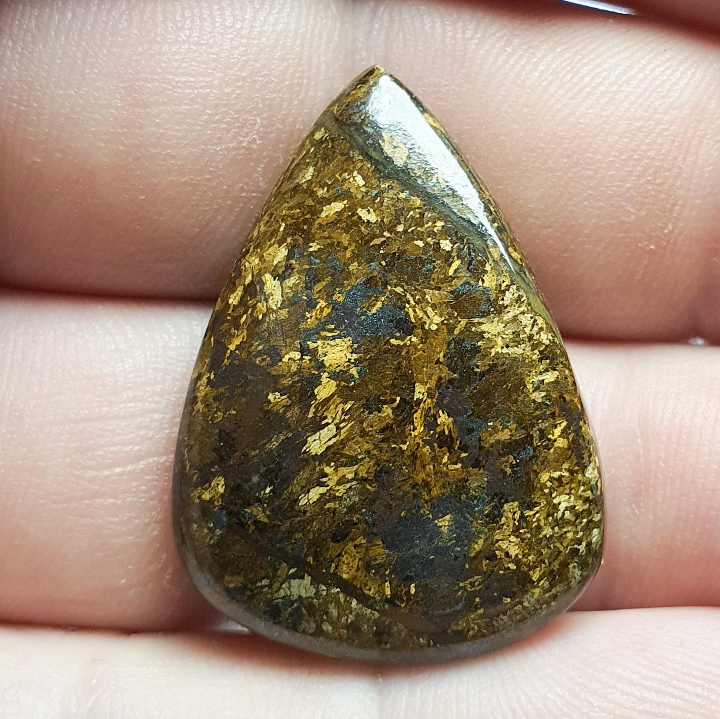 Cabochon bronzite