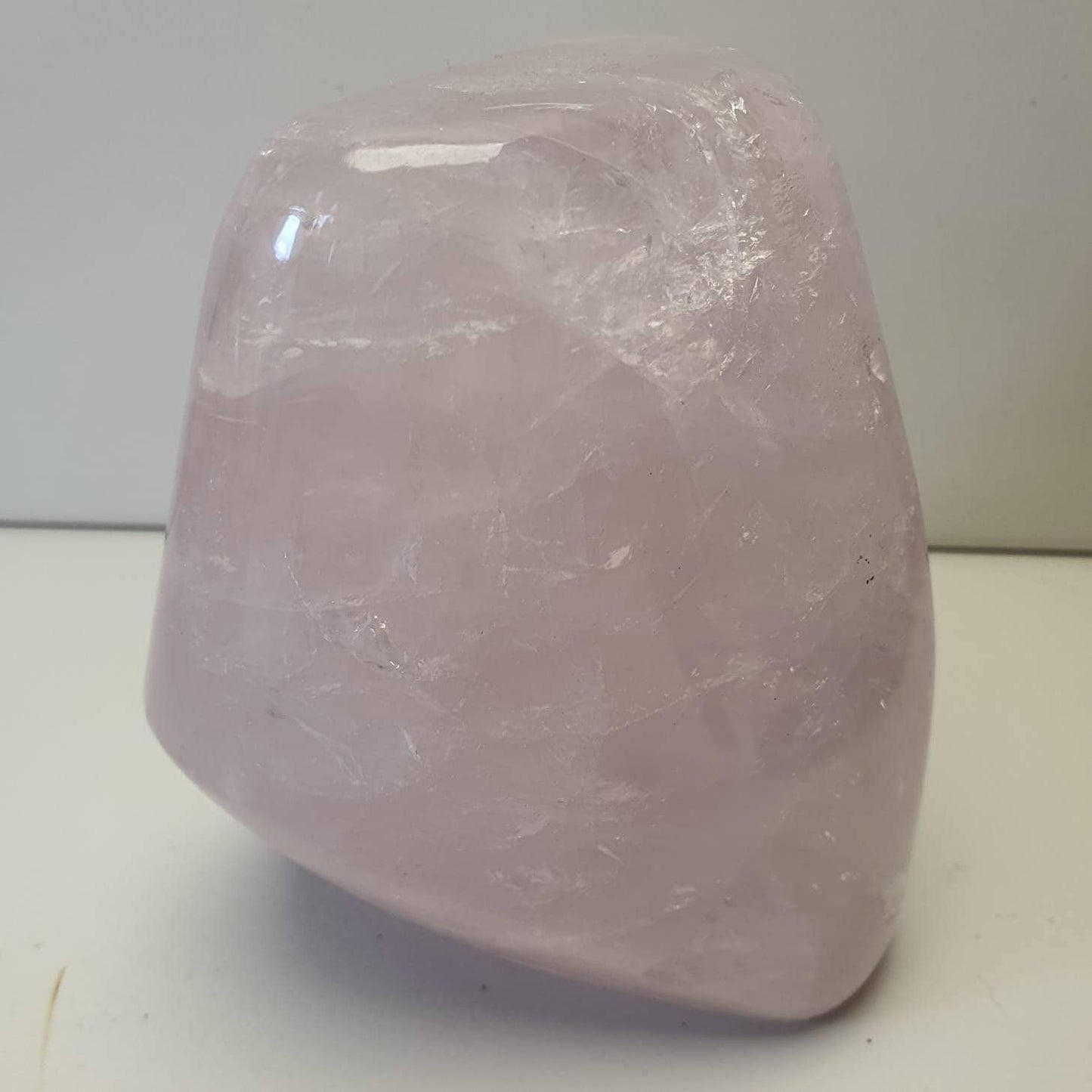 Quartz rose forme libre polie