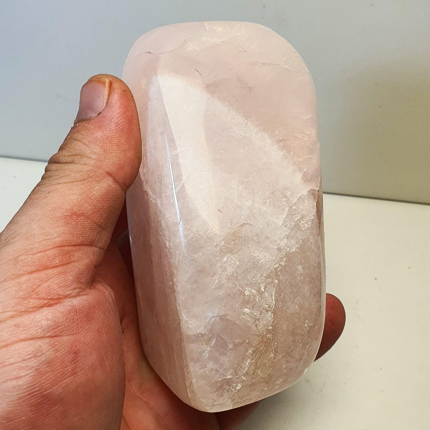 Quartz rose forme libre polie