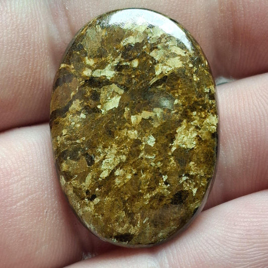 Cabochon bronzite