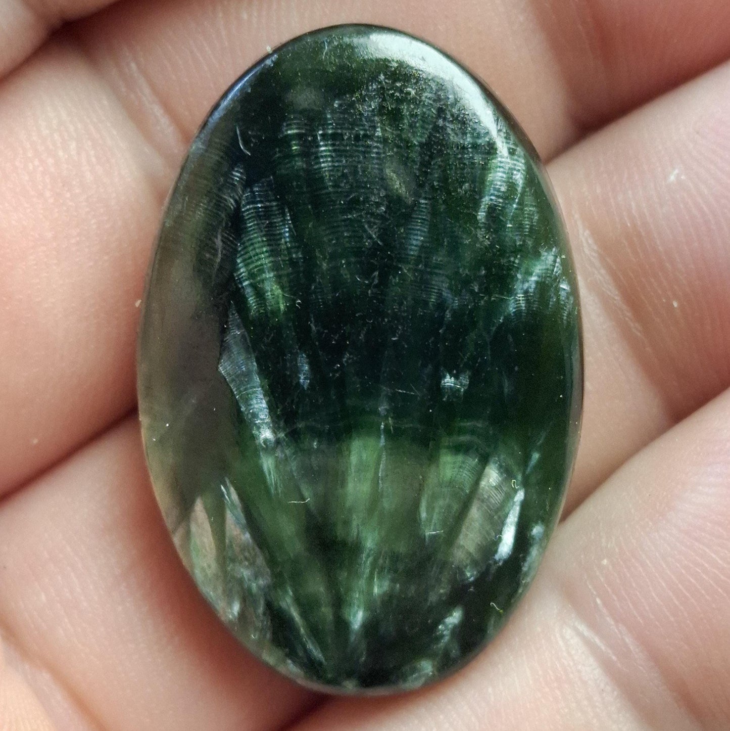 Cabochon seraphinite rainurée