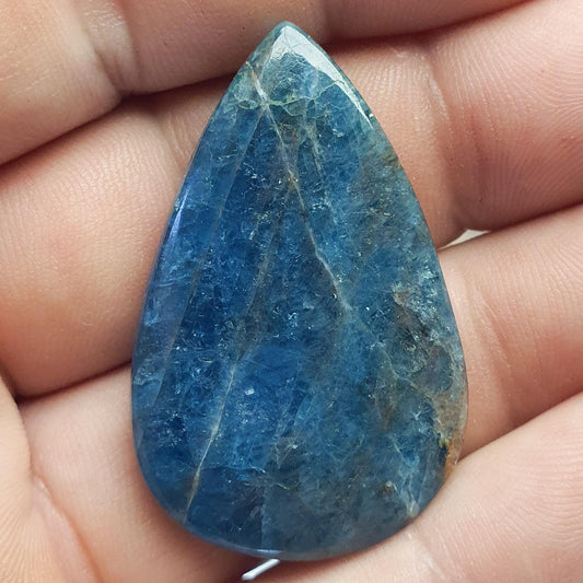 Cabochon apatite