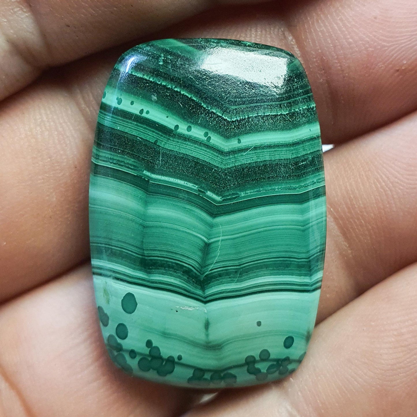 Cabochon malachite rainurée