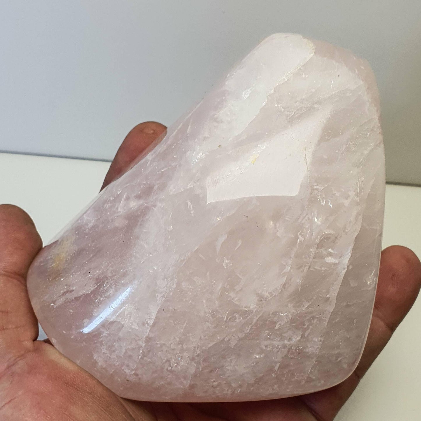 Quartz rose forme libre polie