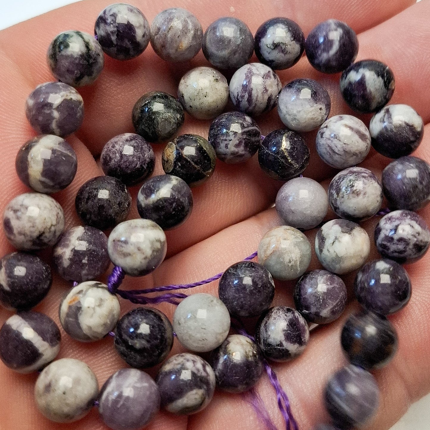 Perles Sugilite 8mm, corde 40cm perles rondes naturelles