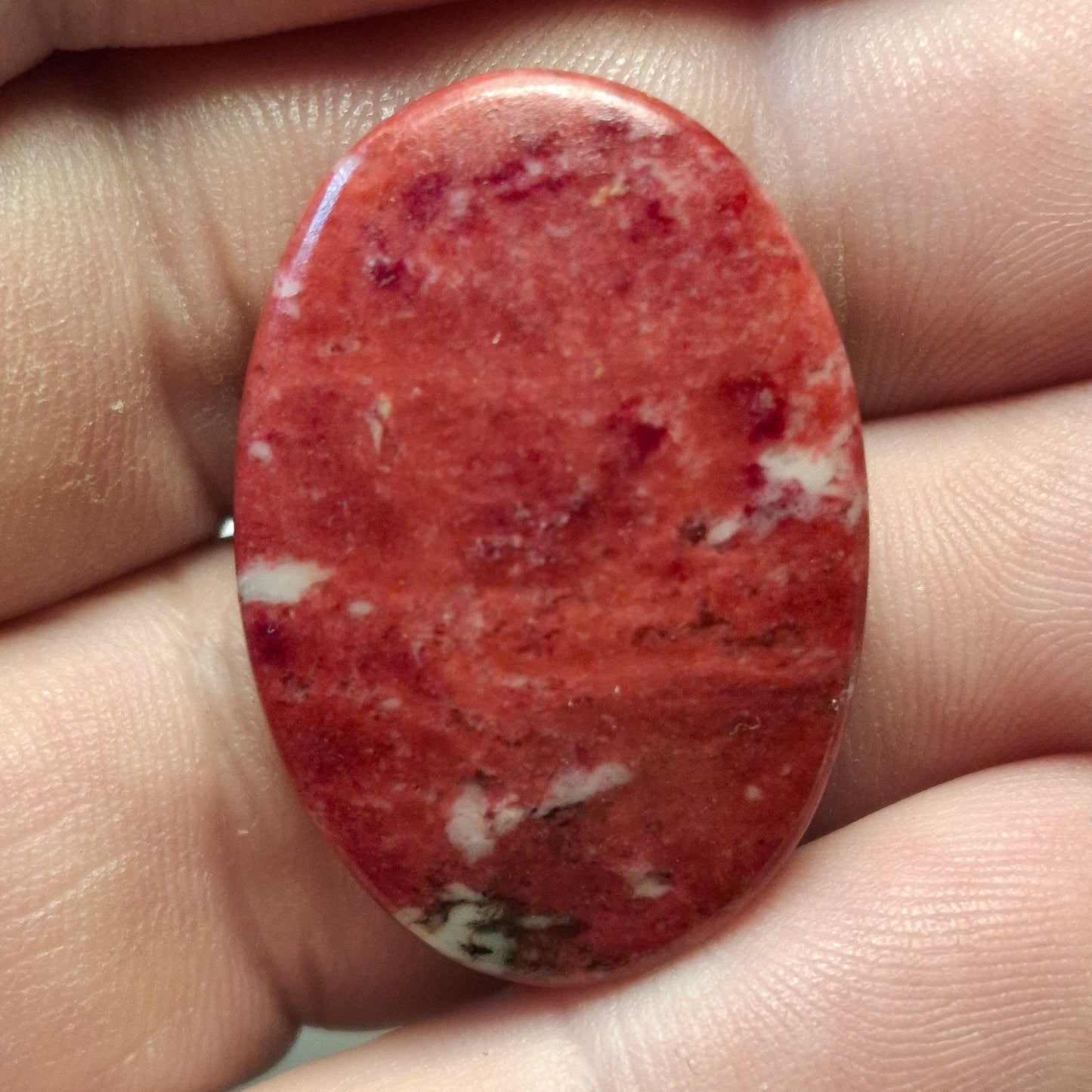 Cabochon Thulite de Leksvik Rainurée