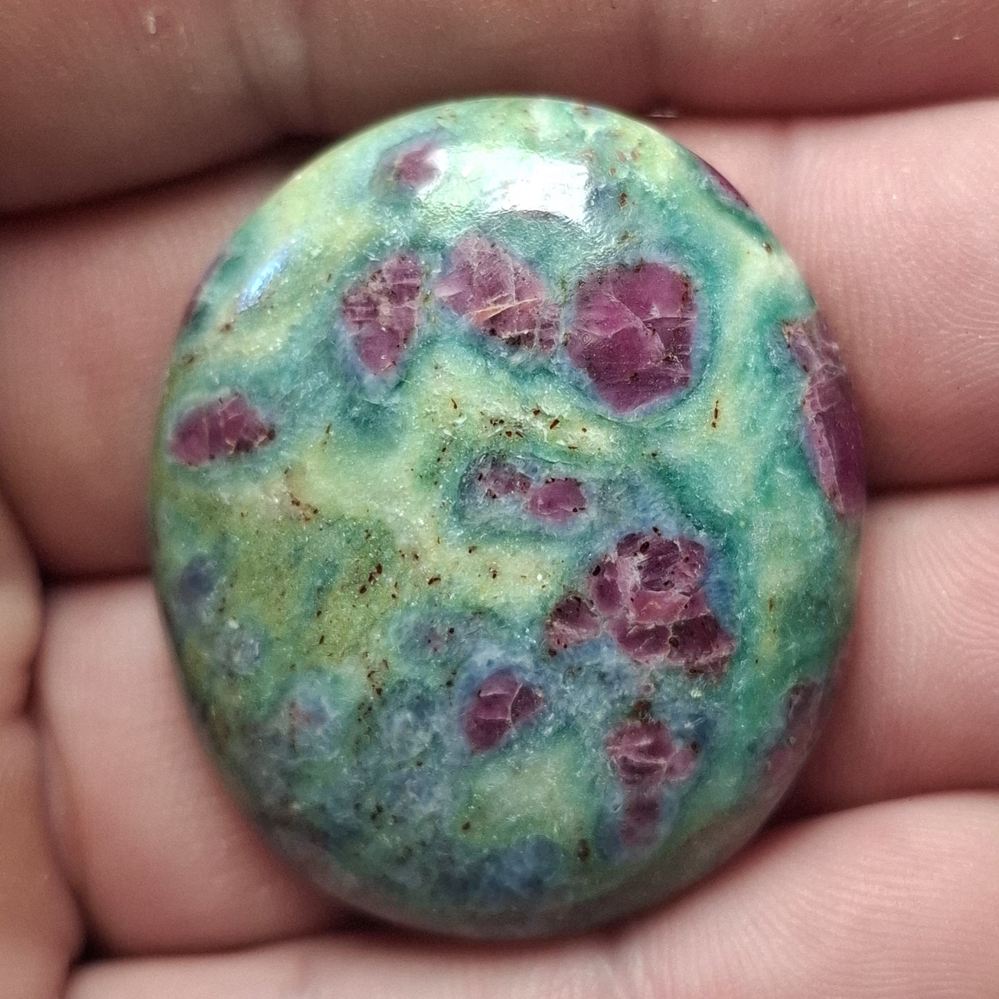 Cabochon Rubis-Fuschite