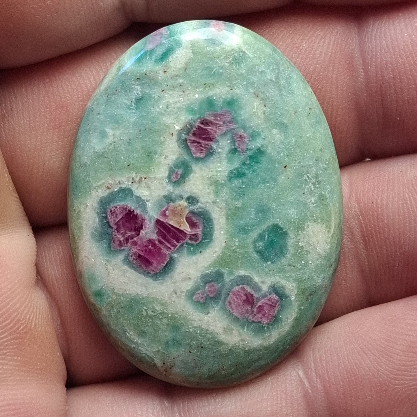 Cabochon Rubis-Fuschite