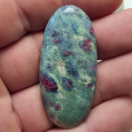 Cabochon Rubis-Fuschite