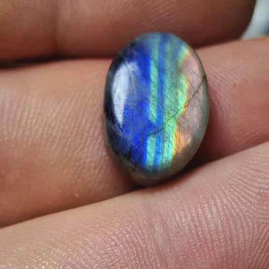 Cabochon spectrolite de yläama finlande